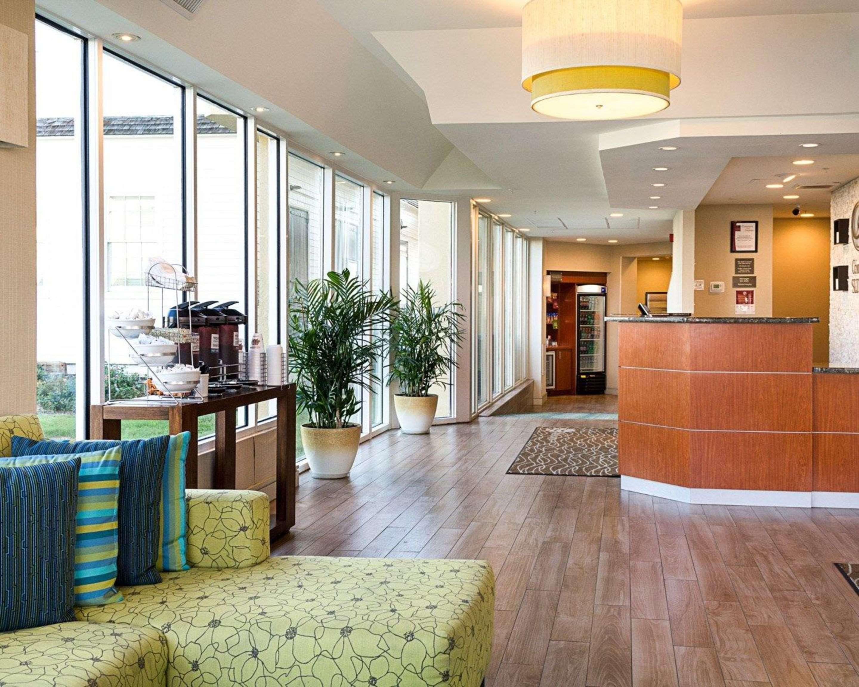 Comfort Suites Beachfront Virginia Beach Exteriör bild
